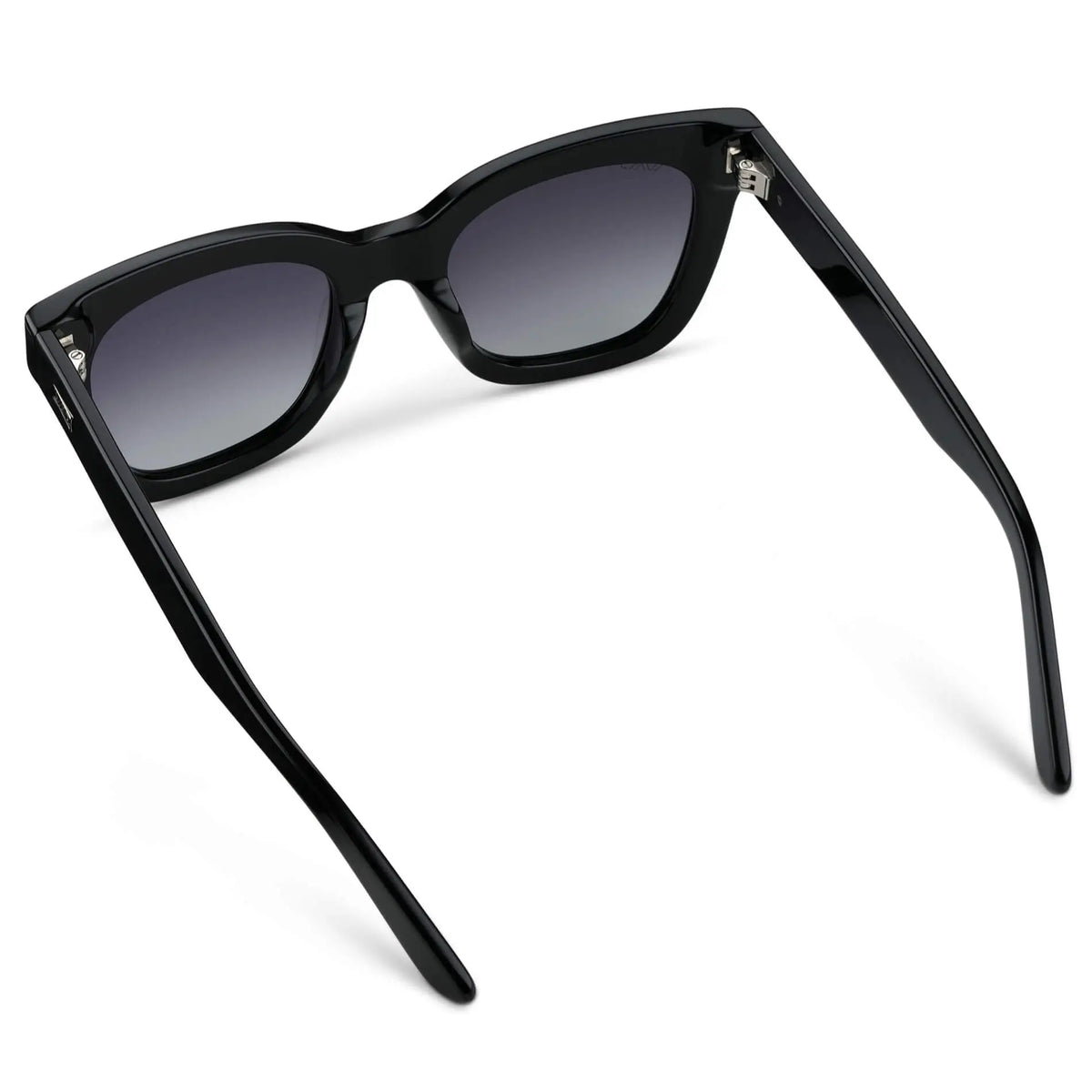 Stormi | Polarized
