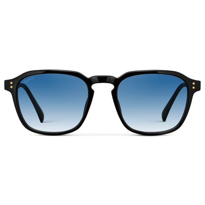 Francis | Polarized