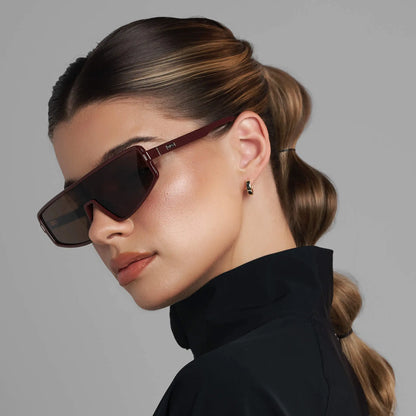 Nova | Polarized